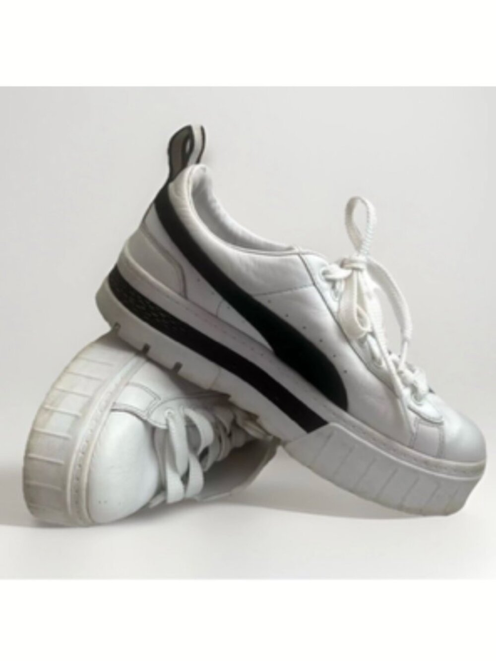 PUMA Mayze Leather Sneakers Womens‎ Sz 7.5 White Casual Cushioned Athletic Shoes
